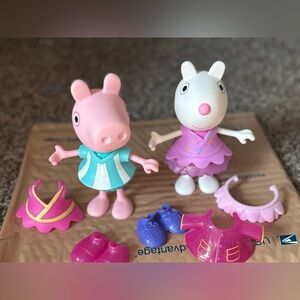 Peppa Pig & Suzy Sheep Figures with Snap-on Clothes & Shoes